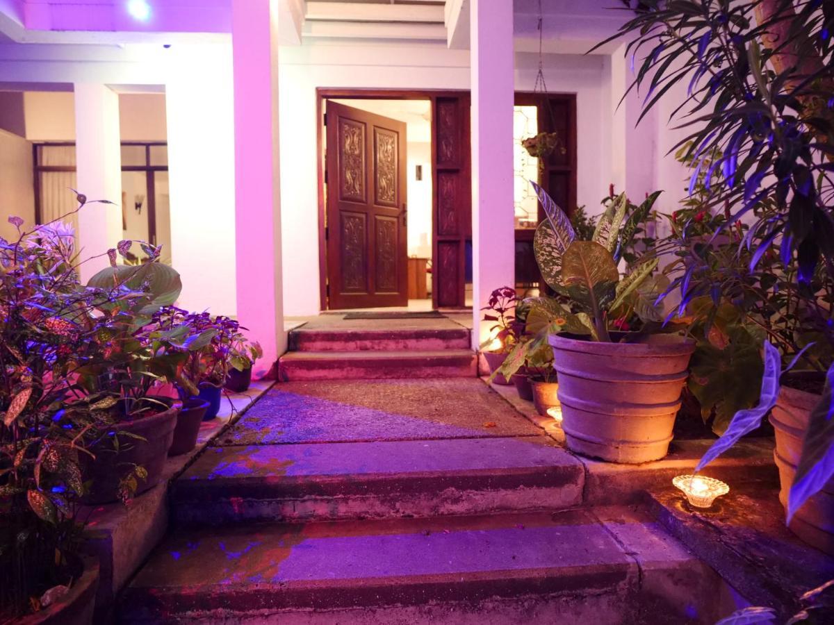 Elegance Oasis, Colombo 3 Ξενοδοχείο Εξωτερικό φωτογραφία