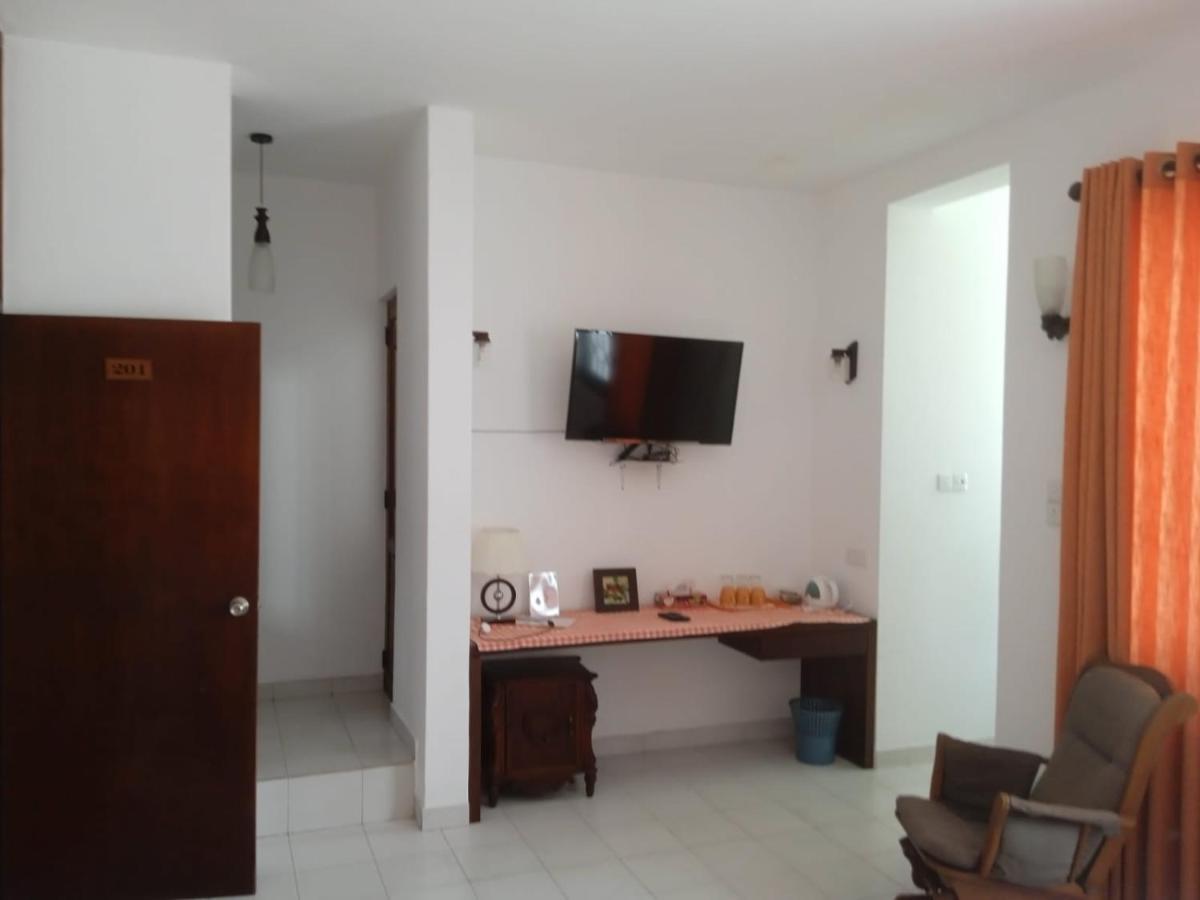 Elegance Oasis, Colombo 3 Ξενοδοχείο Εξωτερικό φωτογραφία