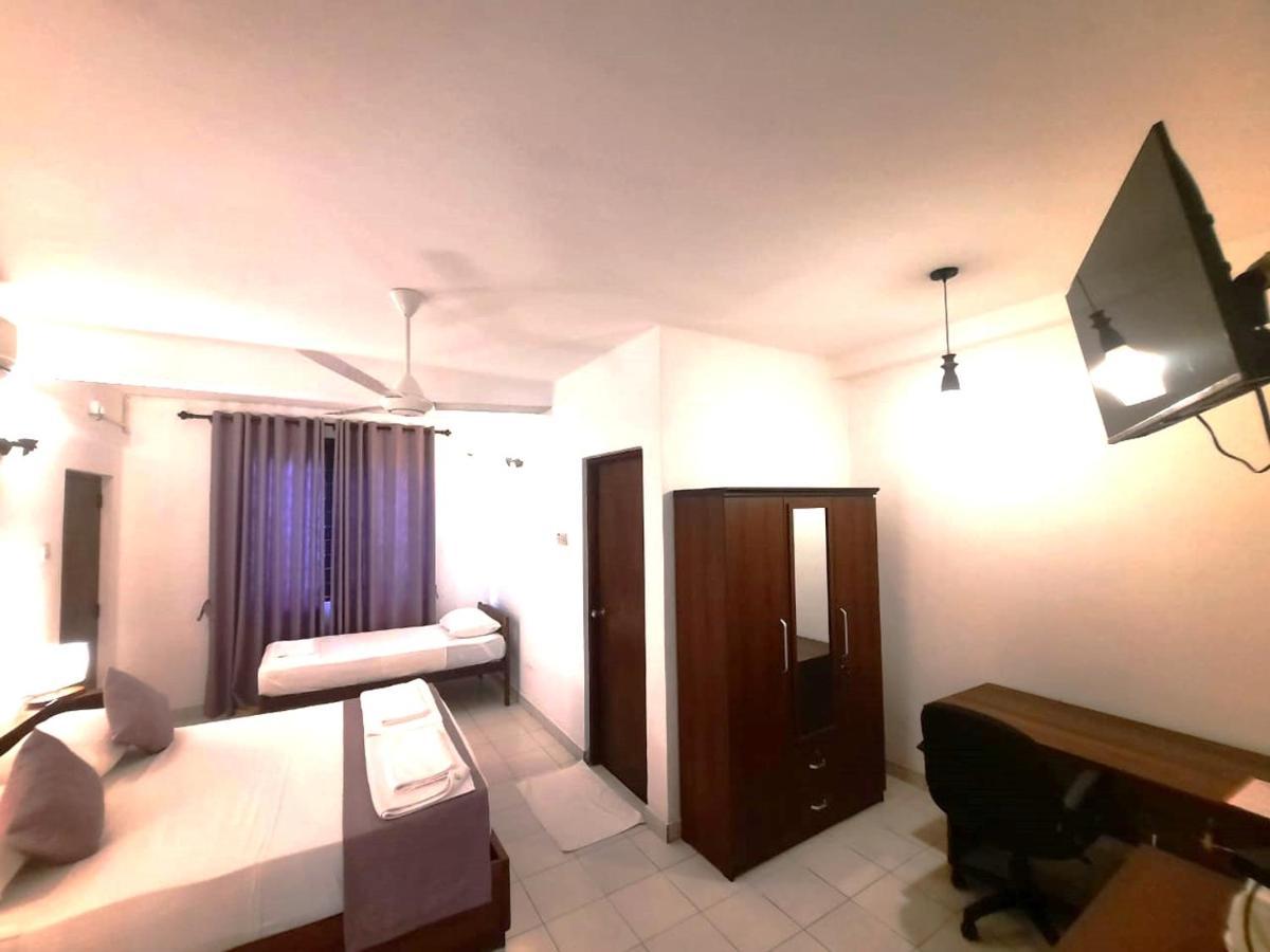 Elegance Oasis, Colombo 3 Ξενοδοχείο Εξωτερικό φωτογραφία
